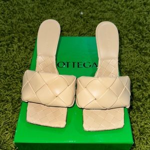 Bottega Veneta shoes lido sandal
